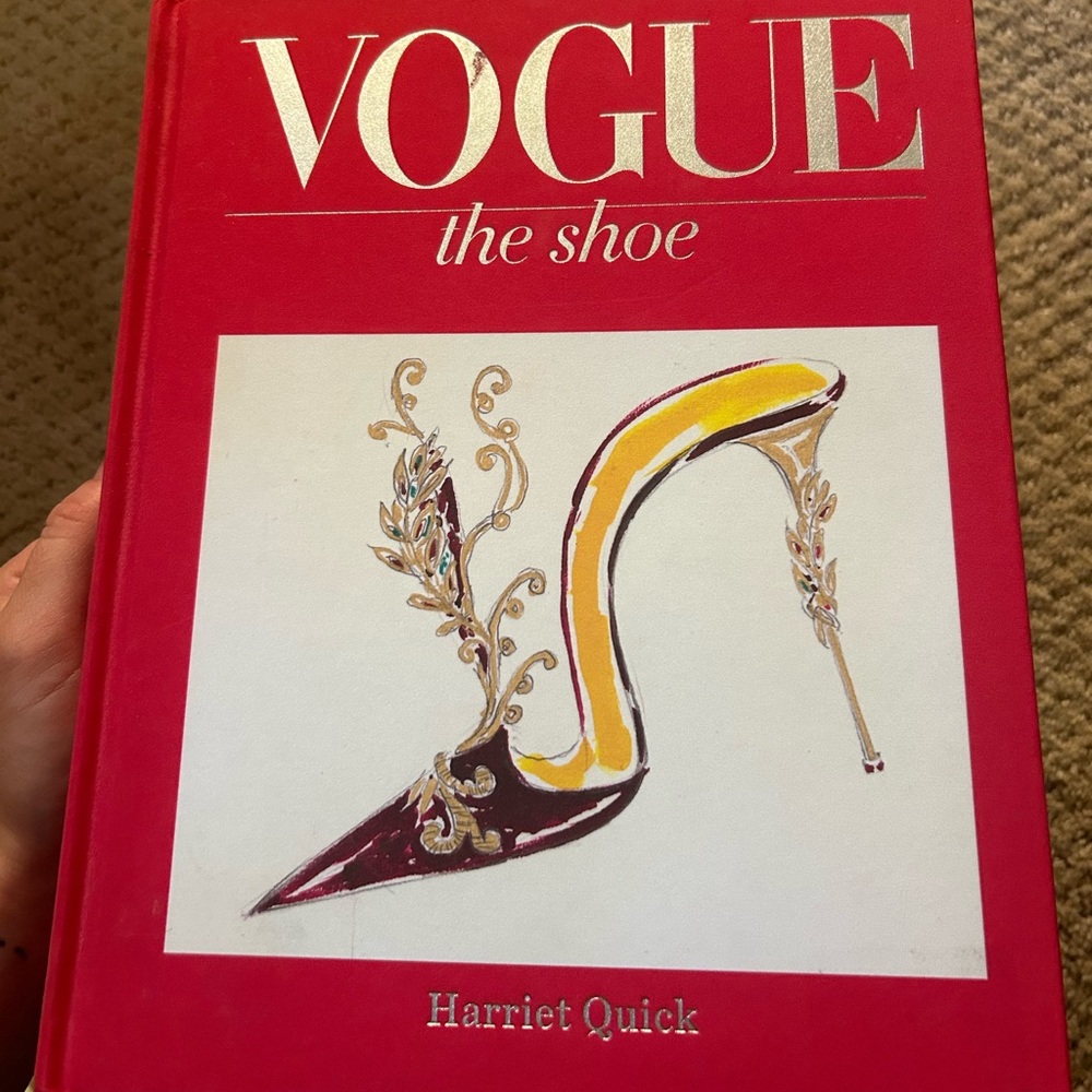 VOGUE The Shoe